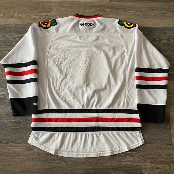 *SOLD* CHICAGO BLACKHAWKS THROWBACK REEBOK JERSEY - Picture 10 of 10